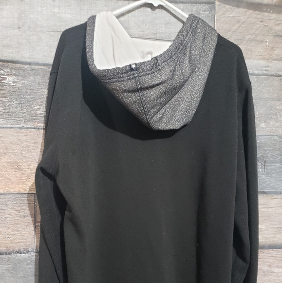 Zoo York Hoodie Size is XL - Picture 3 of 3